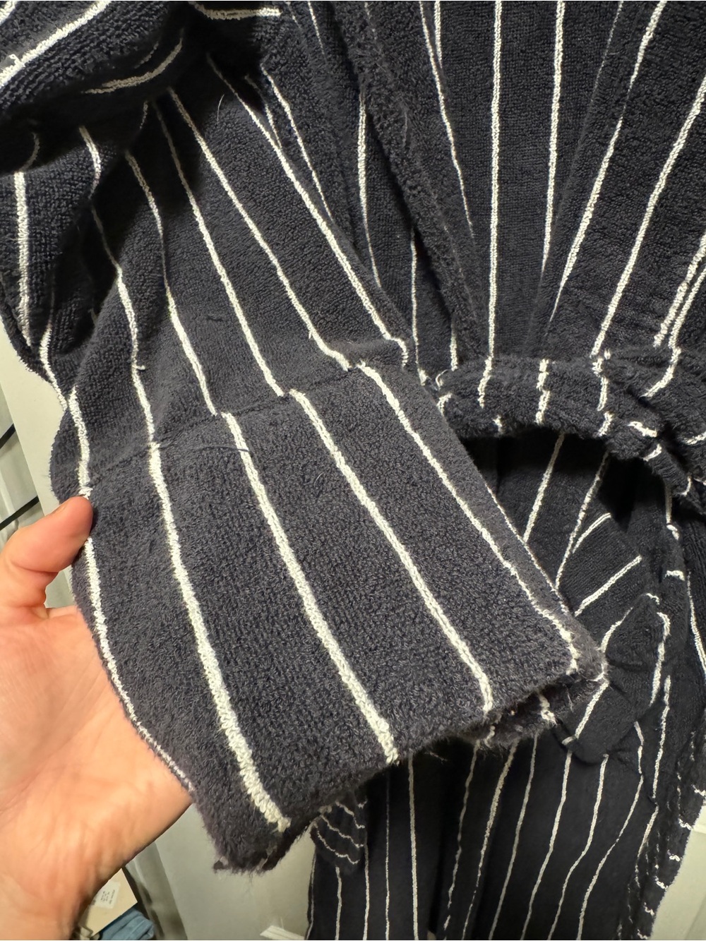 Tekla 100% cotton Robe - Picture 2 of 5